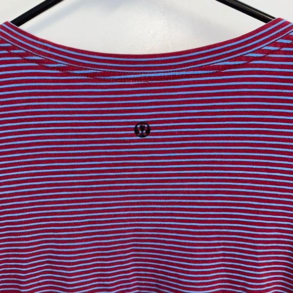 Lululemon Pocket Tee Longsleeve - Picture 4 of 4